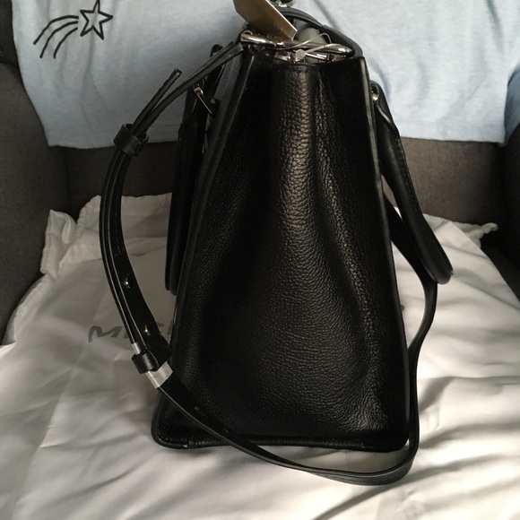 Michael Kors Bond Large Satchel 2 in 1 - Picture 2 of 8